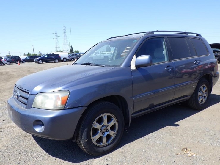 2005-toyota-highlander-image-2