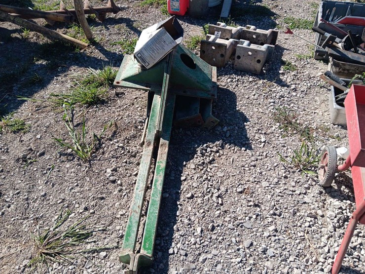 john-deere-148-image-3