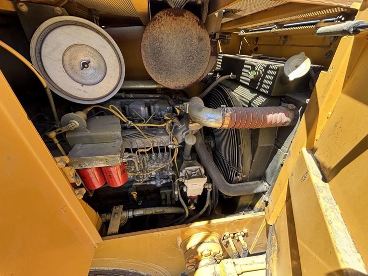 2005-deere-755c-image-40
