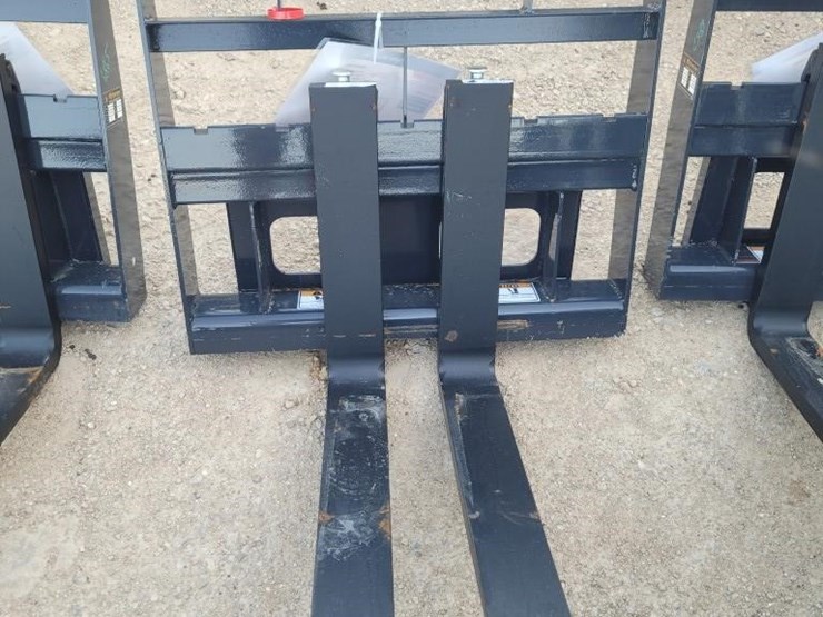 wolverine-mpf-11-2500g-pallet-fork-image-1