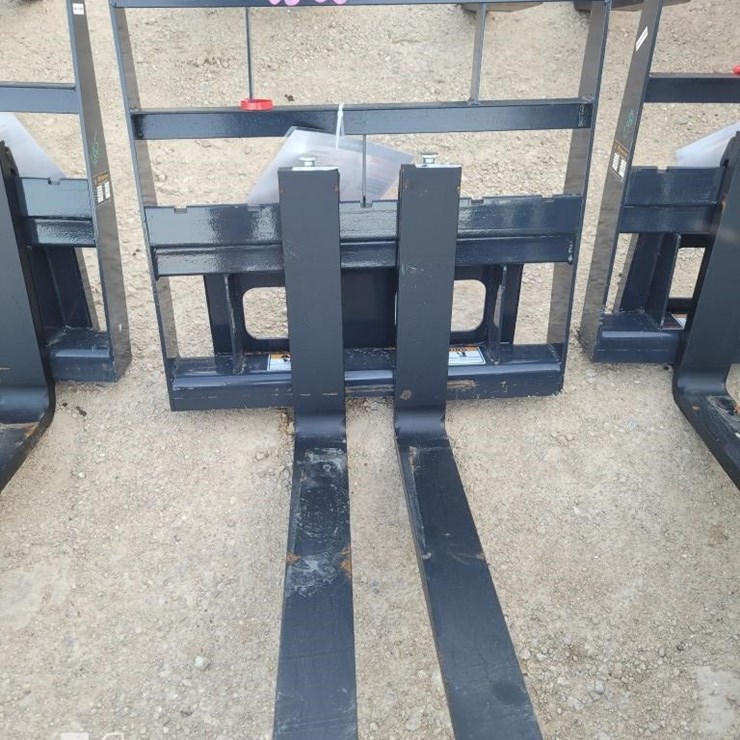 WOLVERINE MPF-11-2500G PALLET FORK
