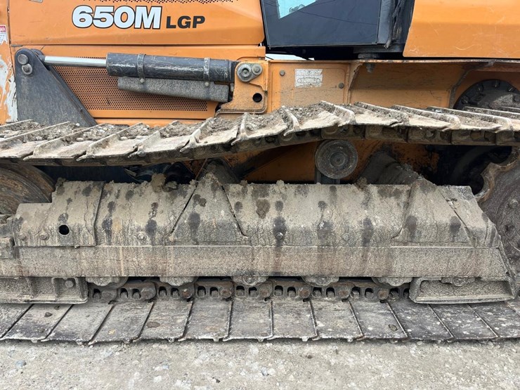 2019-case-650m-lgp-image-13