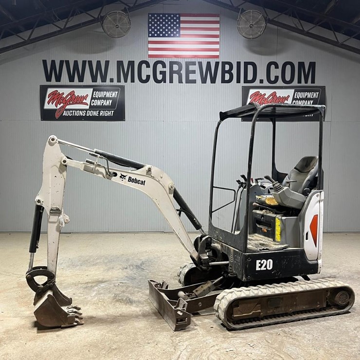2016 BOBCAT E20