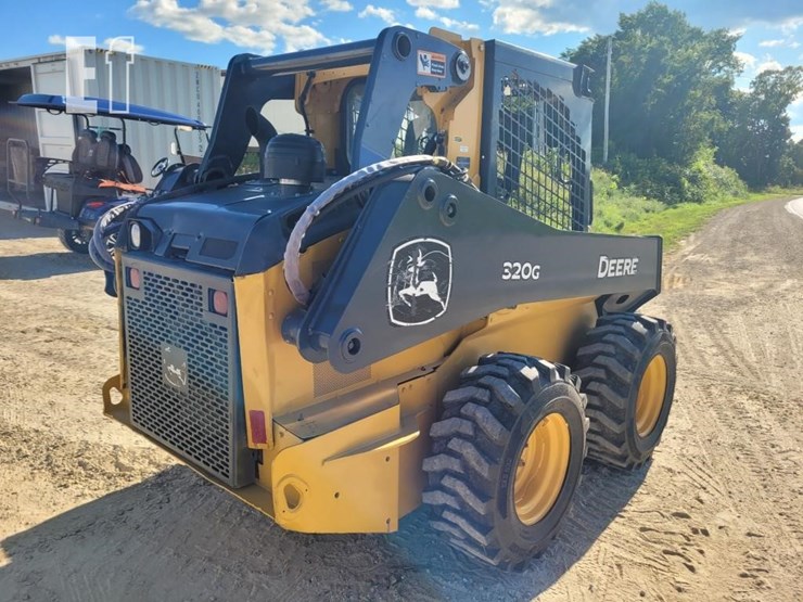 deere-320g-image-9