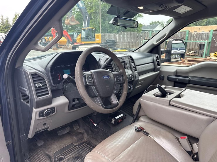 2017-ford-f350-image-13