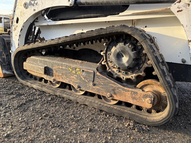 2018-bobcat-t450-image-15