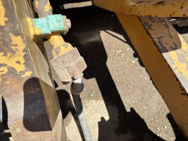 2005-deere-755c-image-15