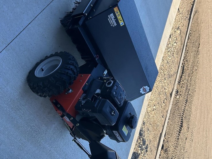 ariens-36"-power-brush-image-11