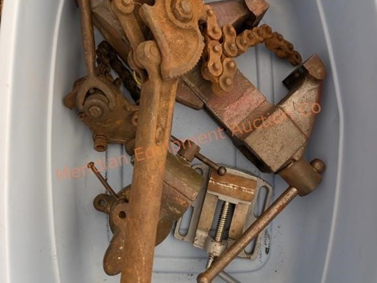 5--assorted-vises-image-12