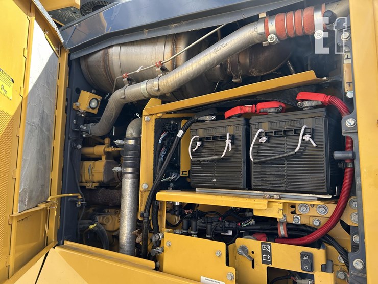2018-deere-872gp-image-51