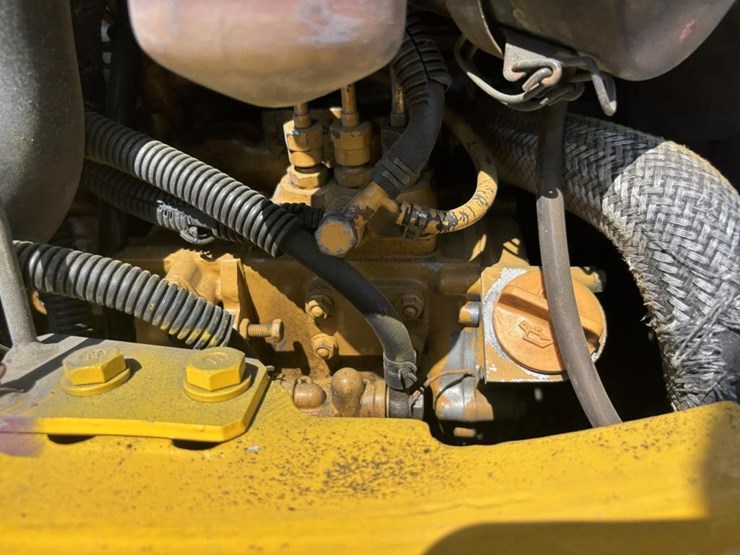 komatsu-pc12-image-31