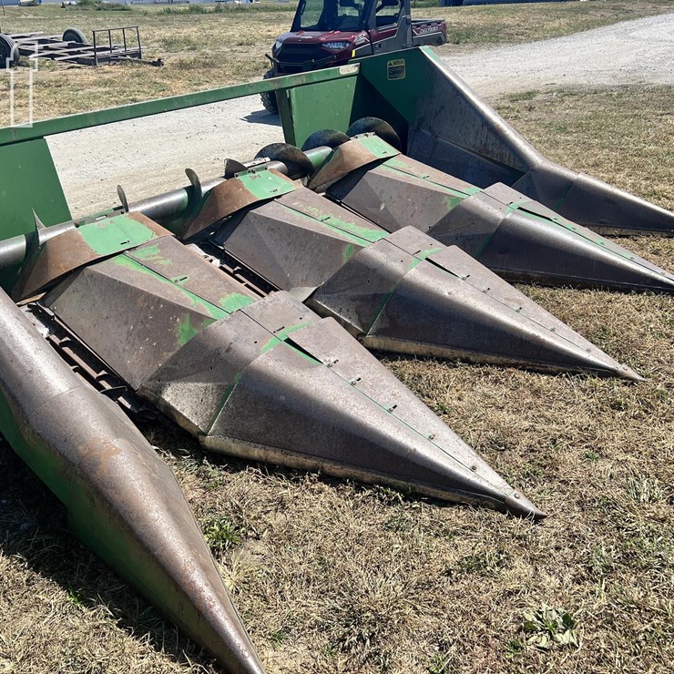 JOHN DEERE 444