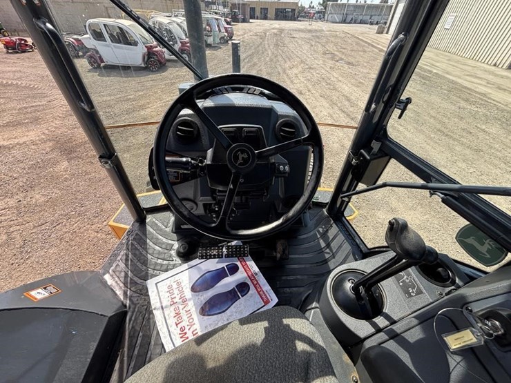 2020-deere-310l-ep-image-35