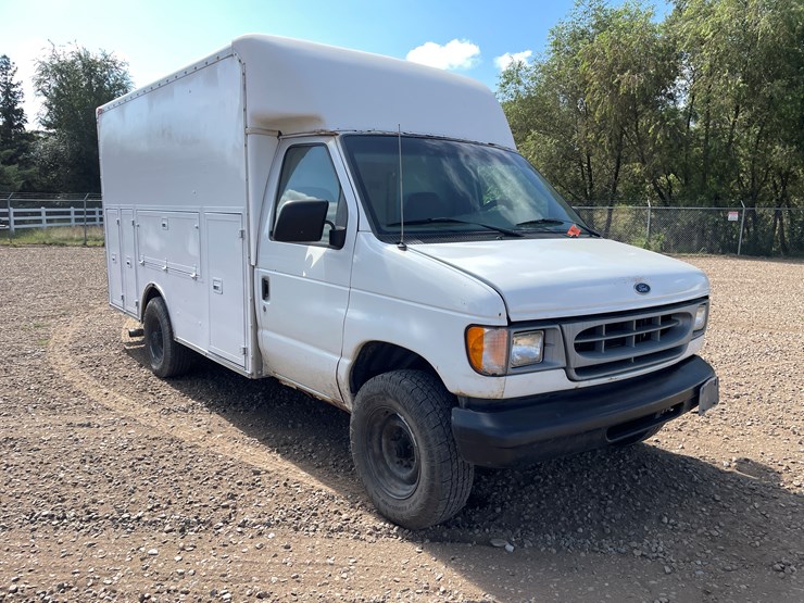 2002-ford-e350-image-7
