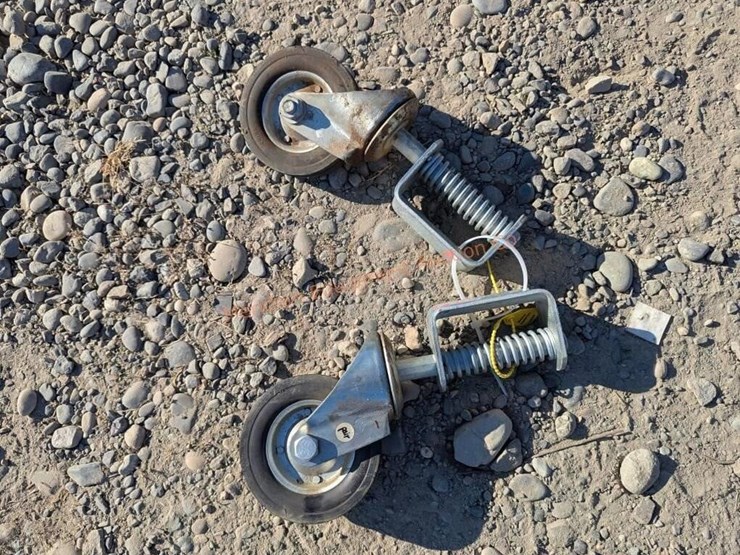 2--caster-wheels-w/-springs-image-2