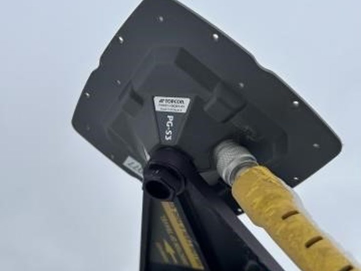2018-deere-872gp-image-23