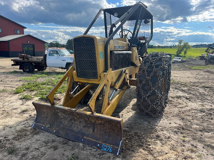 john-deere-440-image-1