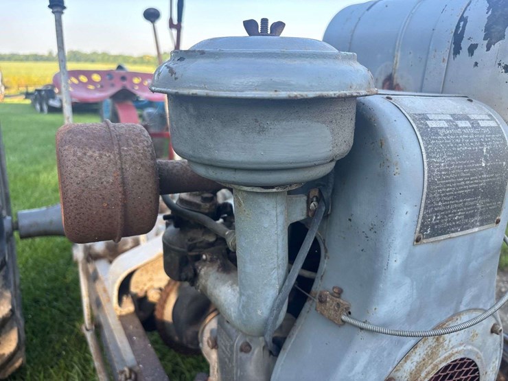 gibson-aeh-garden-tractor-image-13