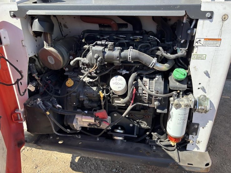 2021-bobcat-s740-image-31