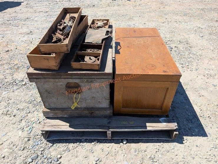 1--chest-&-1-index-file-cabinet-image-1