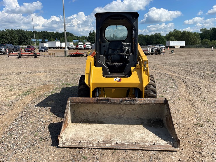 caterpillar-236-image-5