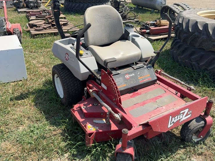 x-mark-lazer-zero-turn-mower,-329hrs,-52"-deck-image-1