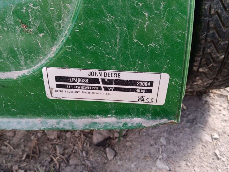 john-deere-la-image-2