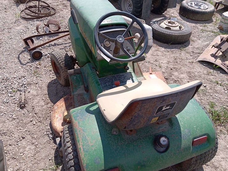 john-deere-216-image-4
