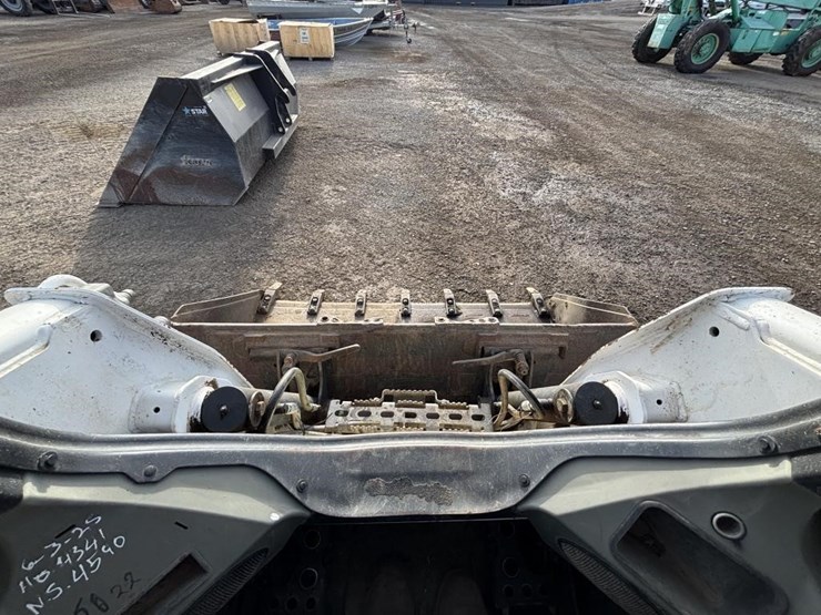 2016-bobcat-t590-image-20
