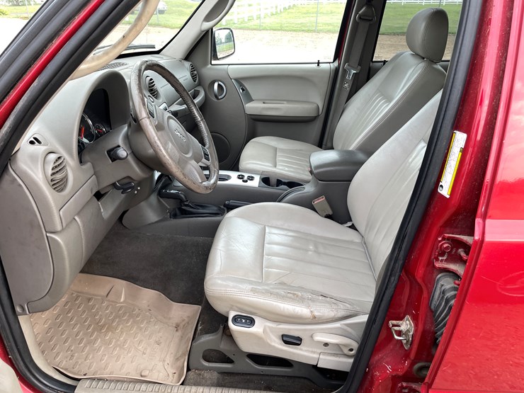2006-jeep-liberty-image-14