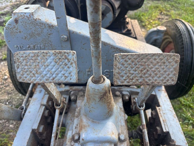 gibson-aeh-garden-tractor-image-35
