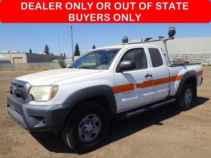 2014-toyota-tacoma-image-1
