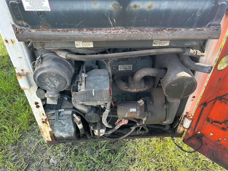 2017-bobcat-s70-image-13