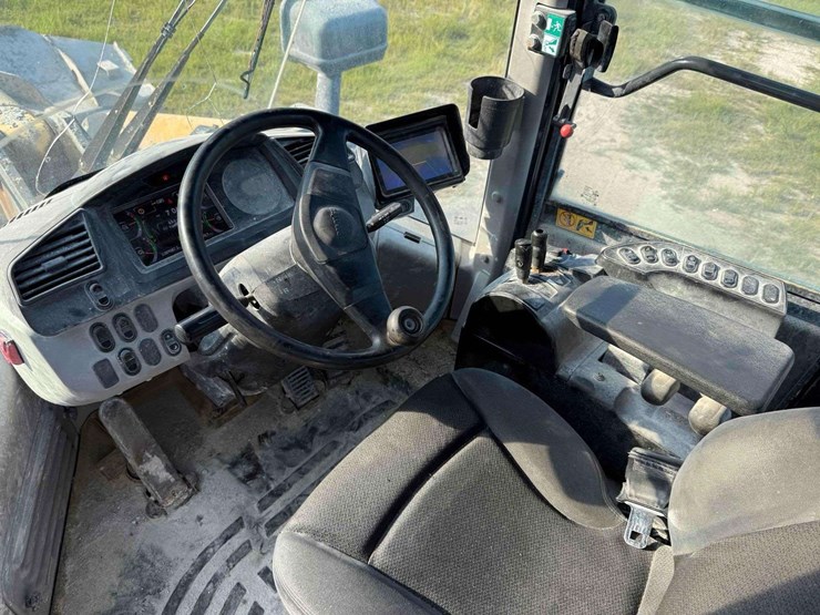 2018-komatsu-wa380-8-image-37