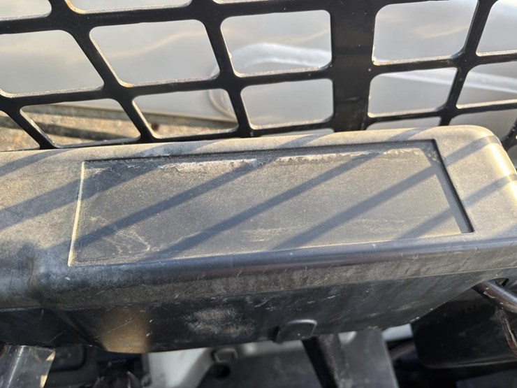 2018-bobcat-t450-image-22
