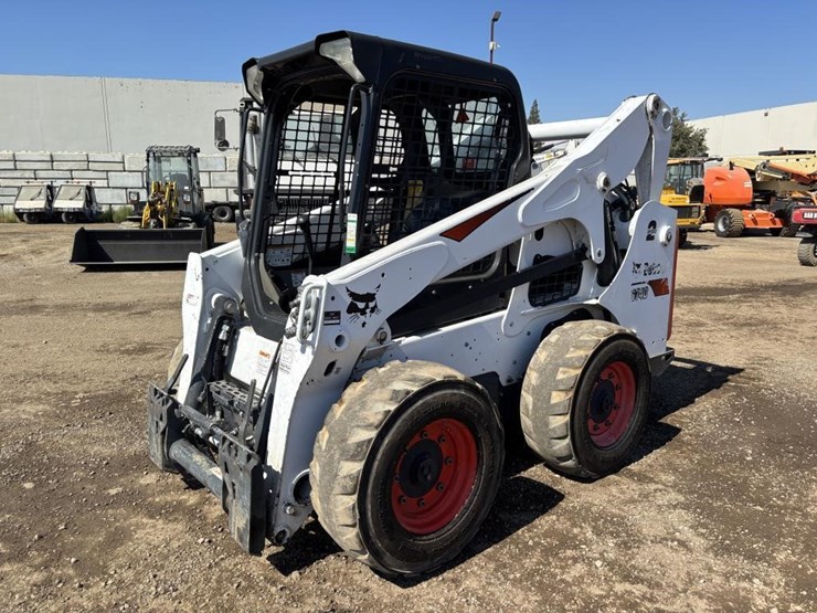 2021-bobcat-s740-image-1