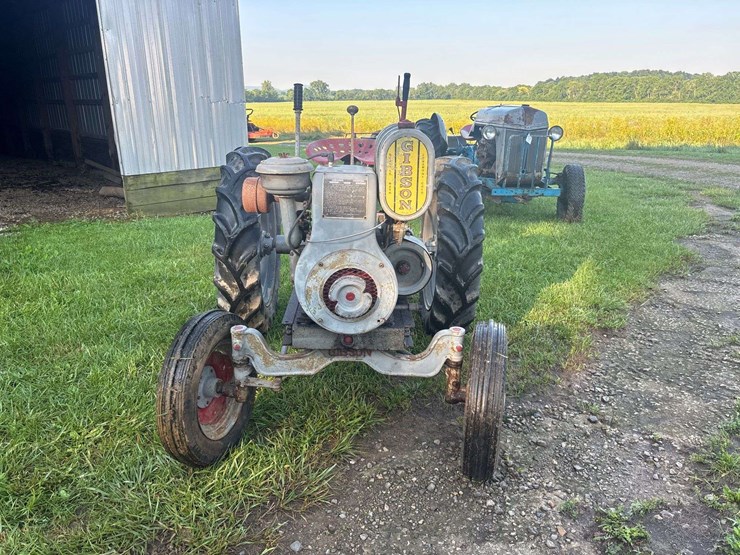 gibson-aeh-garden-tractor-image-7