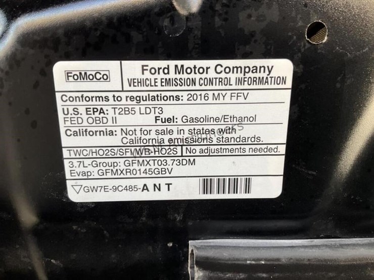 2016-ford-explorer-image-13