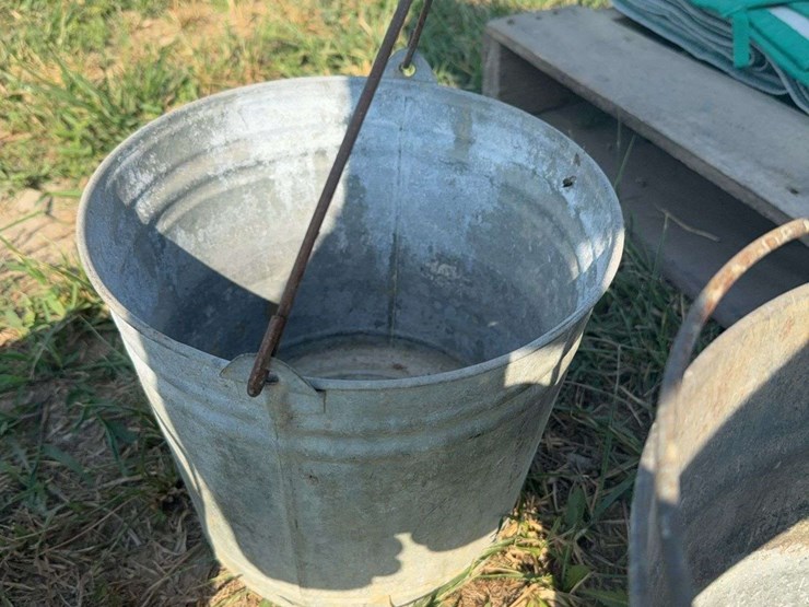 3-galvanized-pales-image-3