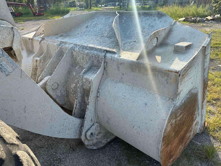 2018-komatsu-wa380-8-image-17
