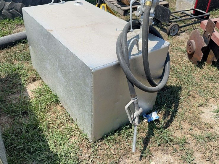 101-gallon-fuel-tank-with-pump-image-1