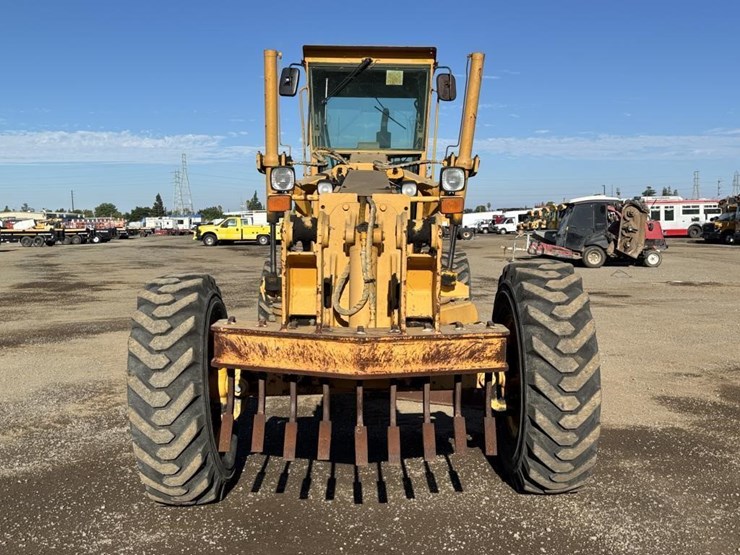1991-deere-670b-image-6