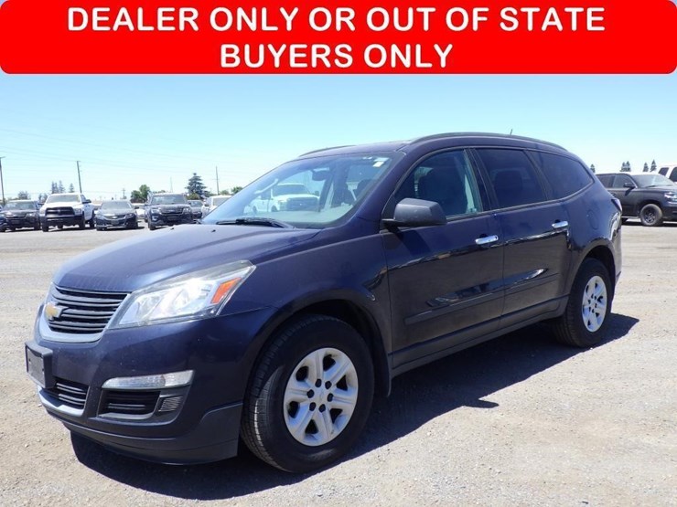 2017-chevrolet-traverse-image-1