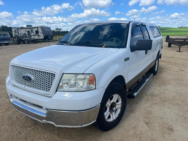 ford-f150-xlt-image-2