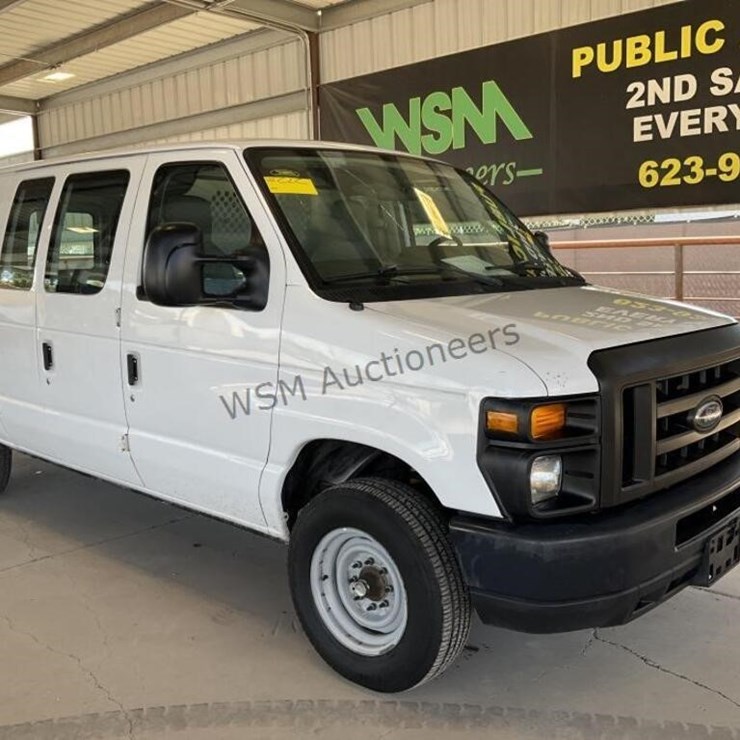 2012 FORD CARGO