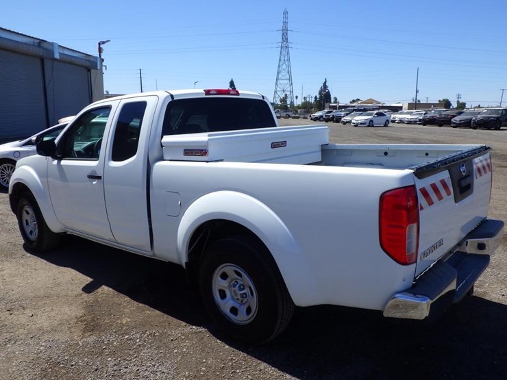 2016-nissan-frontier-image-4