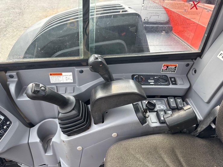 2019-kubota-kx080-image-15