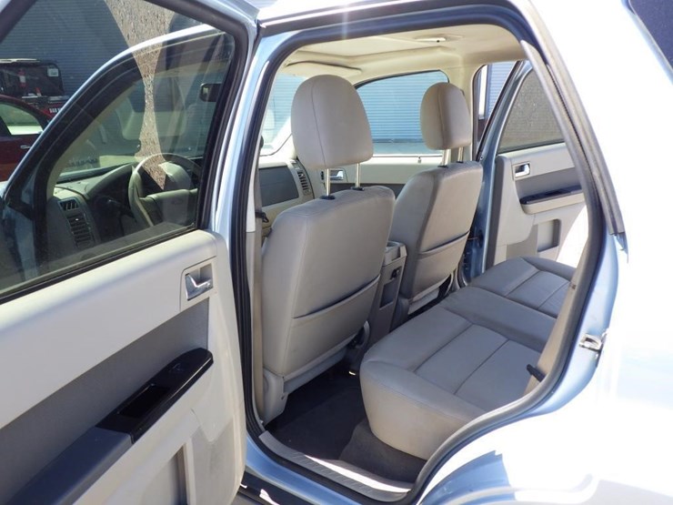 2009-ford-escape-image-7