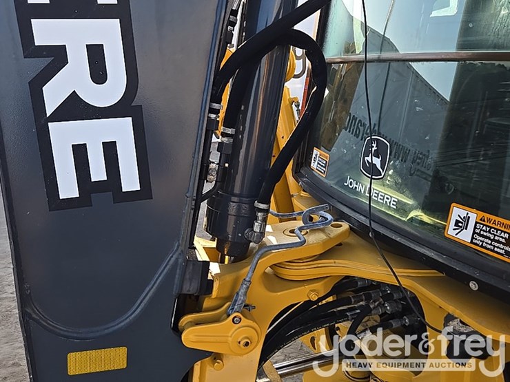 2019-deere-310l-image-52