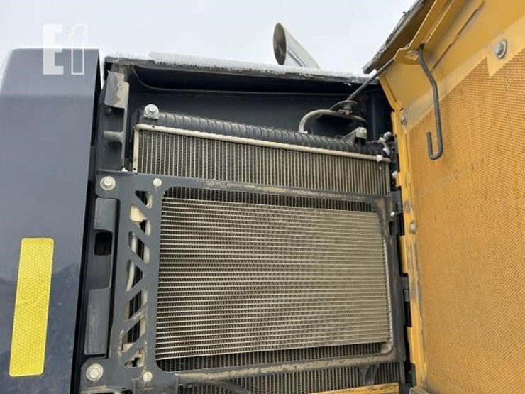 2018-deere-872gp-image-11